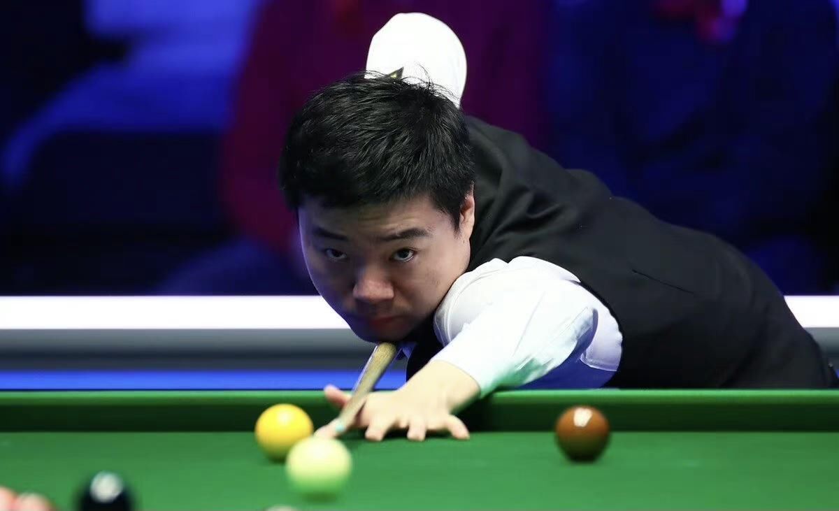 滑雪运动不 滑雪运动不