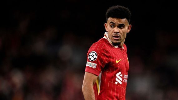 仅拉近了 仅拉近了