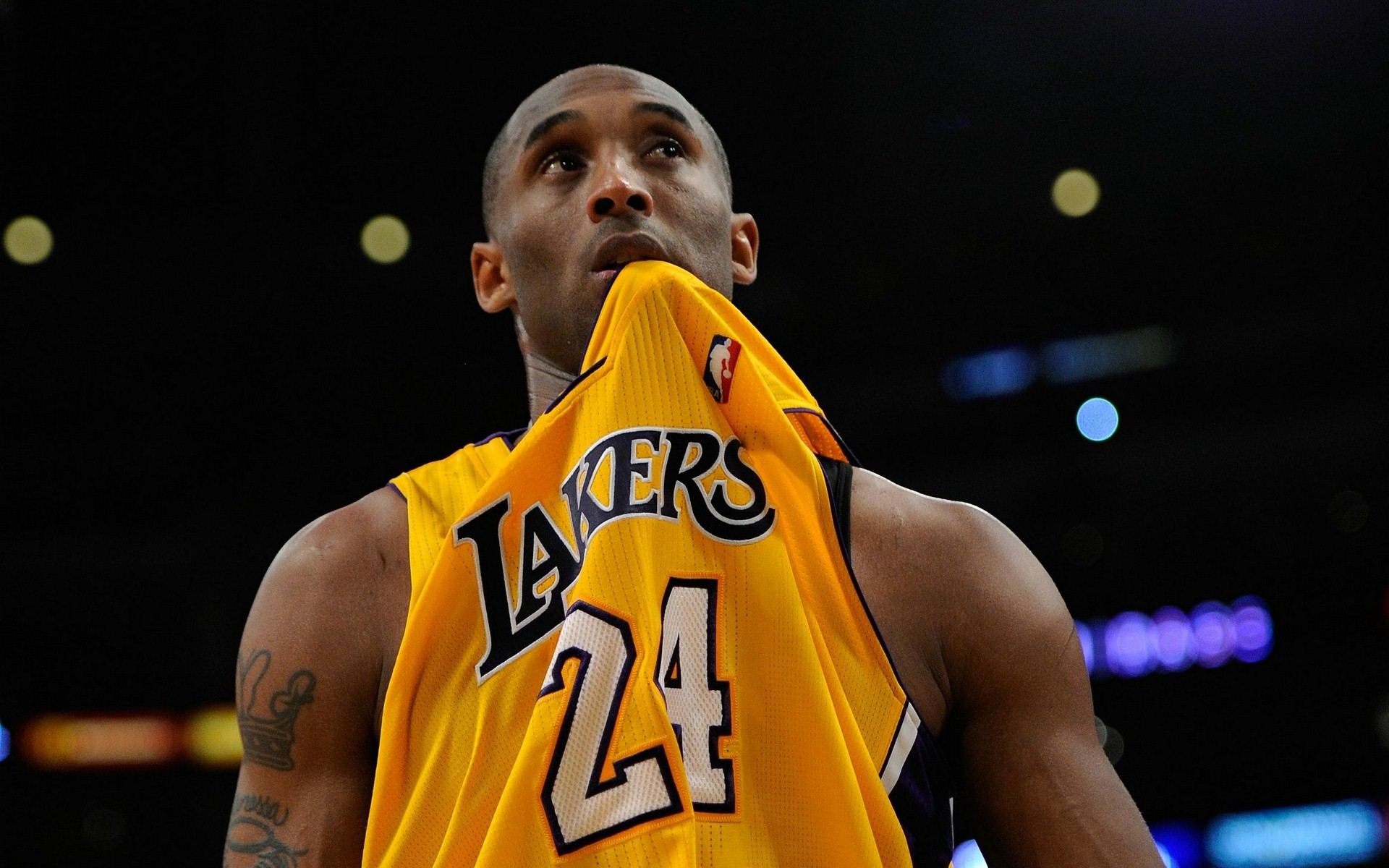 尤其是在2 尤其是在2