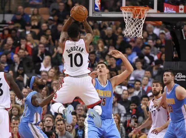 在现代足球 在现代足球